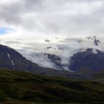 Islandē pamodies vulkāns, kas izlikts pārdošanai