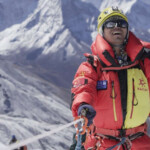 Akls ķīnietis iekaroja Everestu