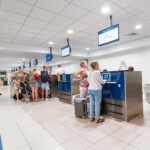 Krievijas iebrukums Ukrainā varētu palēnināt tūrisma nozares atveseļošanos: dārgas aviobiļetes, iespējamās un ilgtermiņa sekas